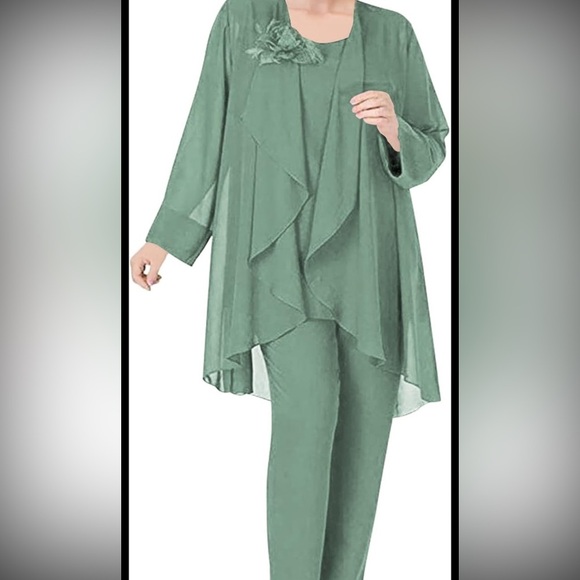 Pants - CICiNIA. Elegant Olive Green Women's Jumpsuit